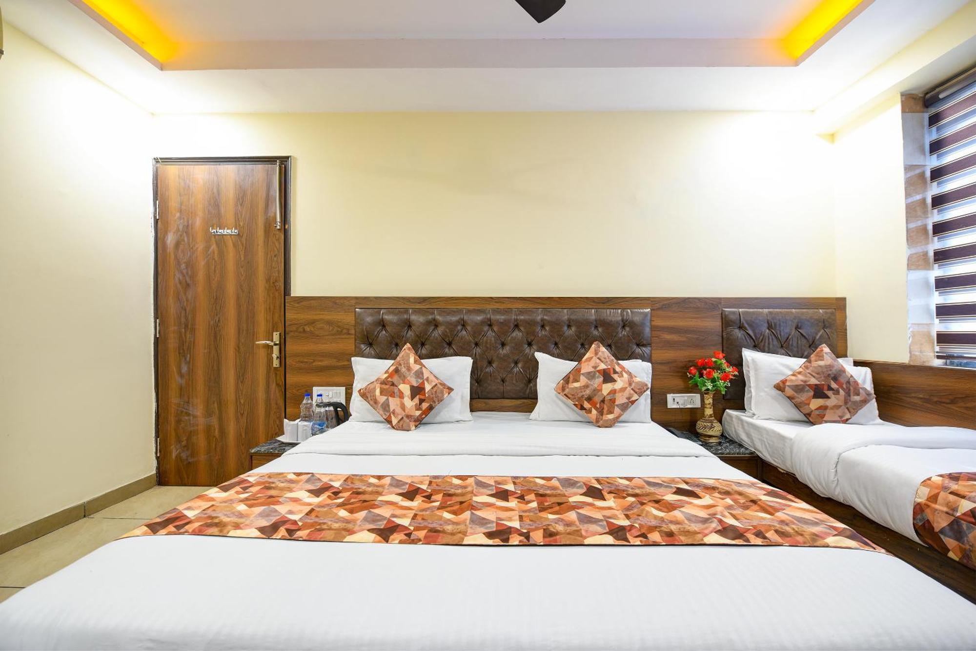 Hotel Le Grand - Walk-In From Rk Ashram Metro Station New Delhi Buitenkant foto