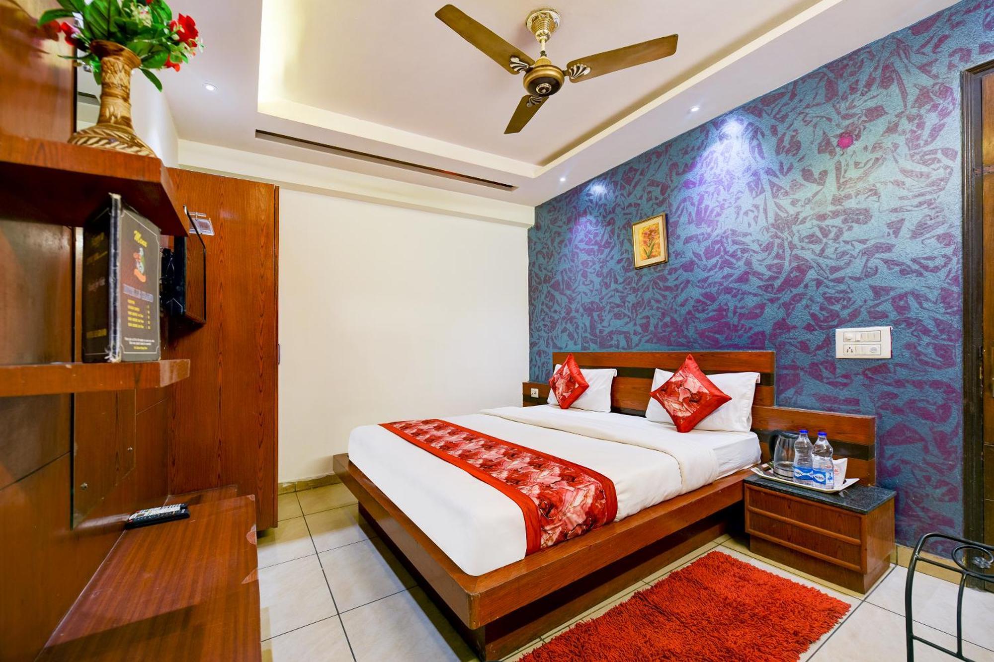 Hotel Le Grand - Walk-In From Rk Ashram Metro Station New Delhi Buitenkant foto