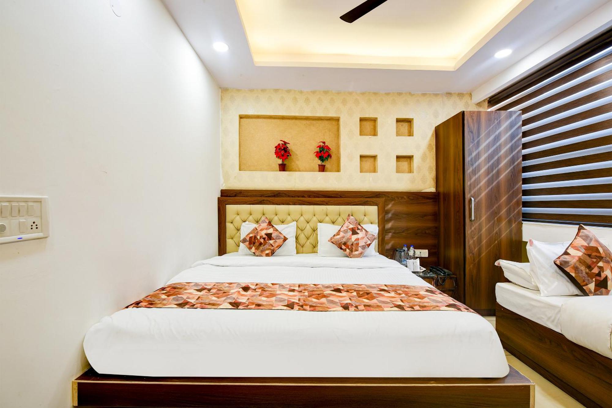 Hotel Le Grand - Walk-In From Rk Ashram Metro Station New Delhi Buitenkant foto