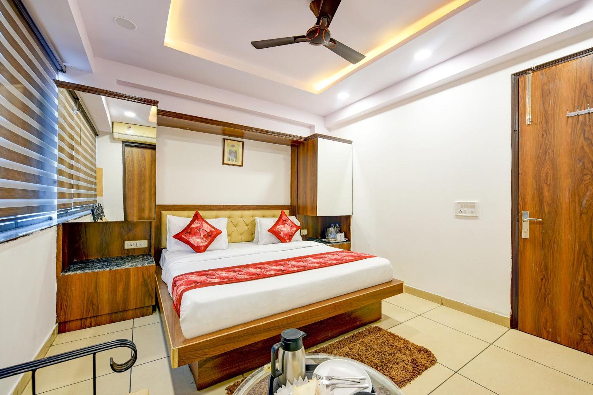 Hotel Le Grand - Walk-In From Rk Ashram Metro Station New Delhi Buitenkant foto