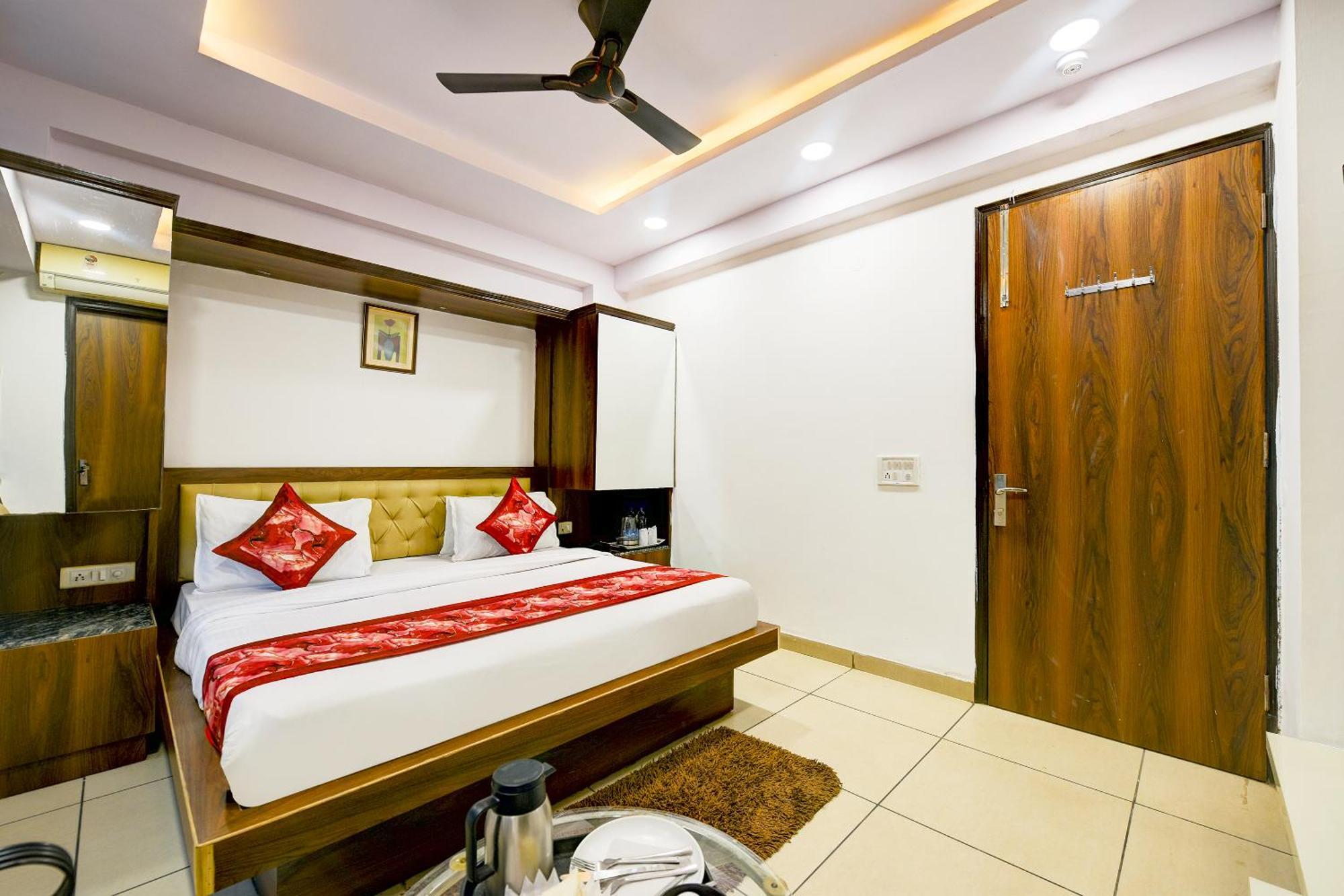 Hotel Le Grand - Walk-In From Rk Ashram Metro Station New Delhi Buitenkant foto