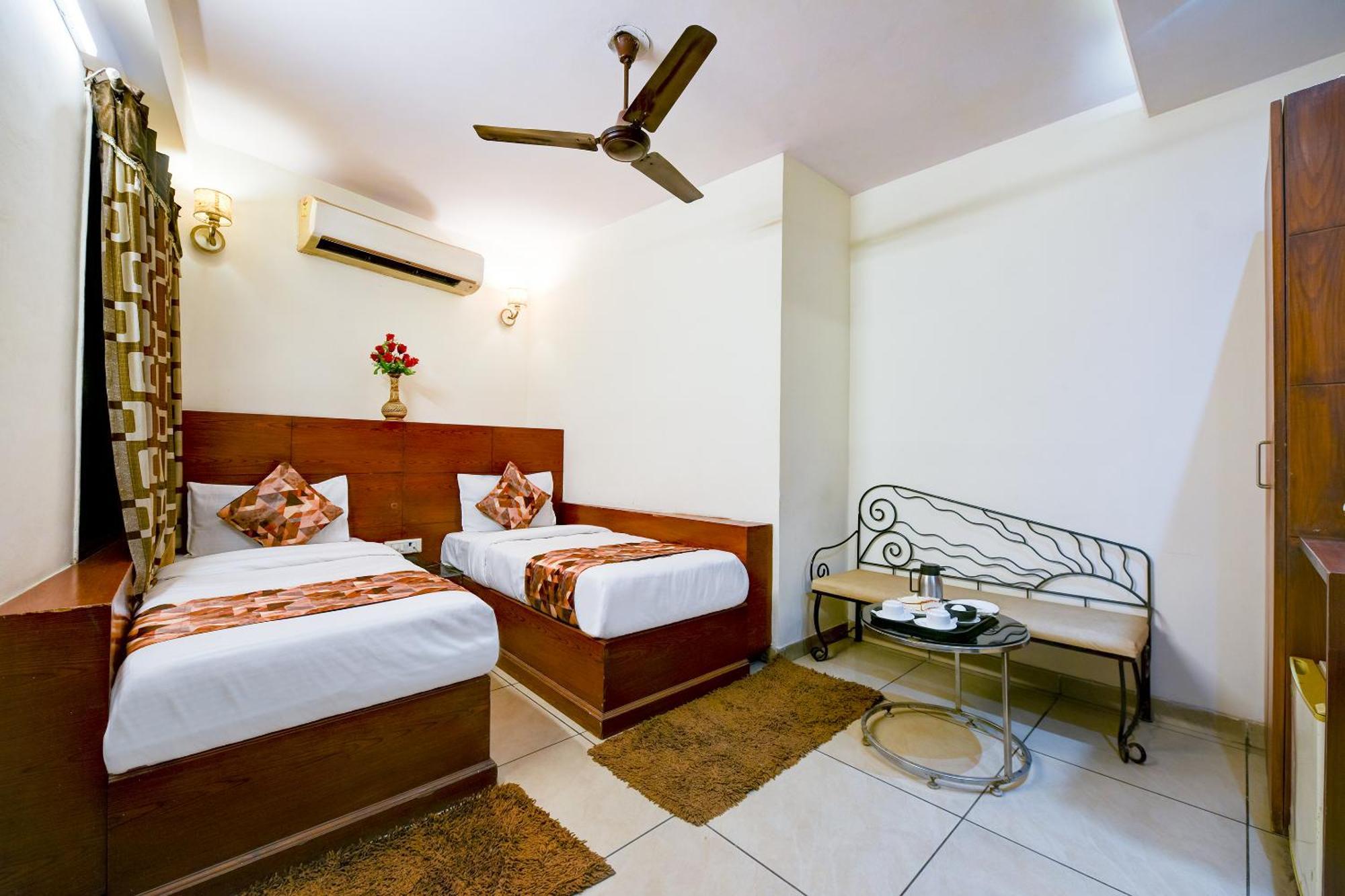 Hotel Le Grand - Walk-In From Rk Ashram Metro Station New Delhi Buitenkant foto