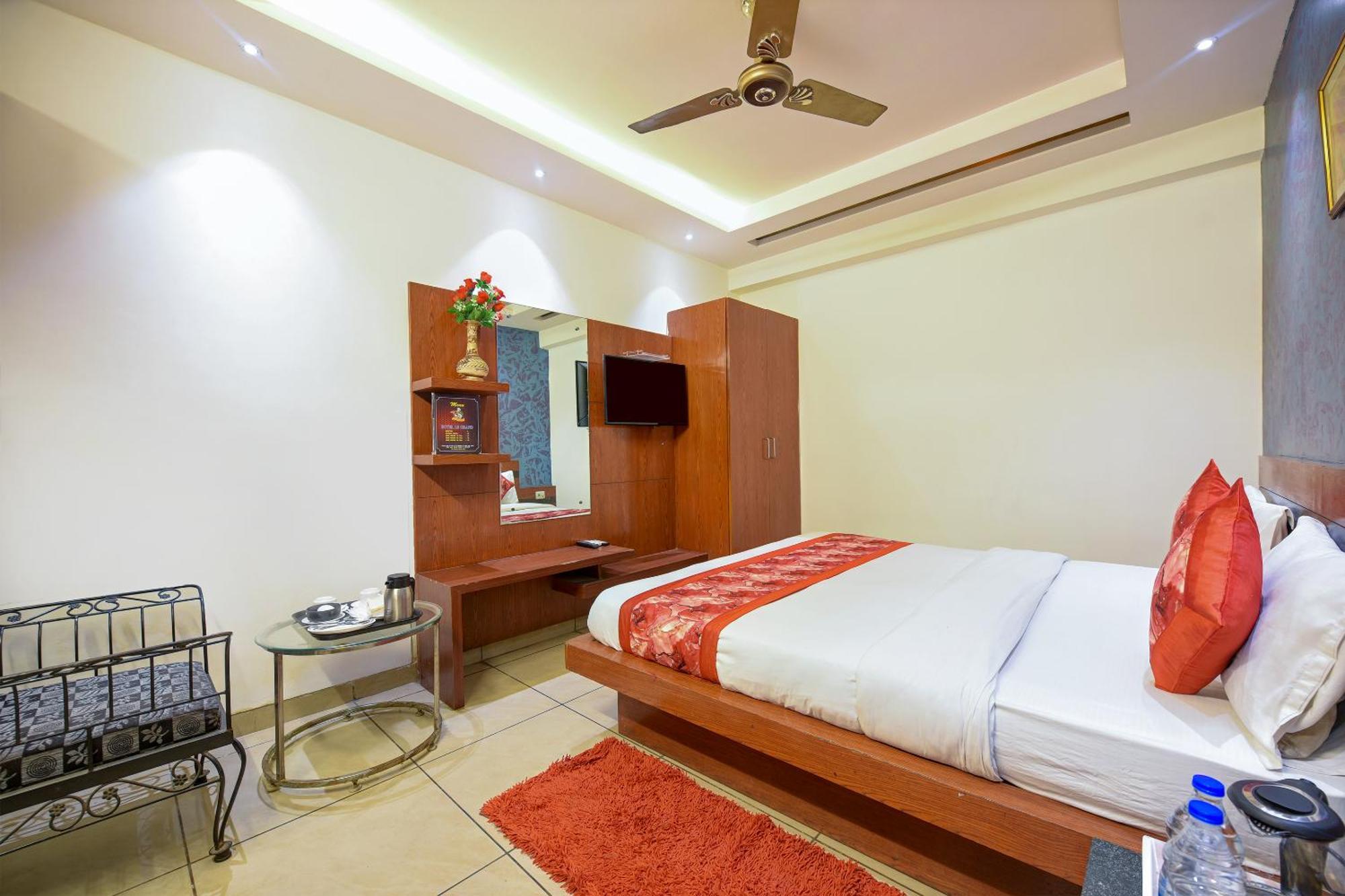 Hotel Le Grand - Walk-In From Rk Ashram Metro Station New Delhi Buitenkant foto